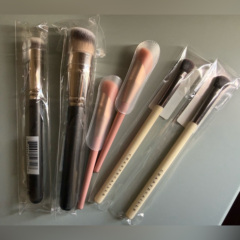 MAC Cosmetics, 3CE & Chantecaille Brush Bundle